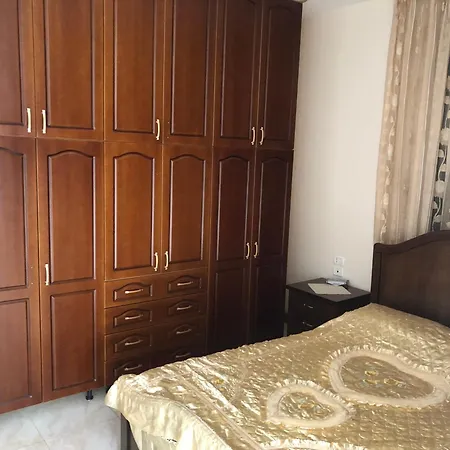 Apartament Xhorxhi Apartament *